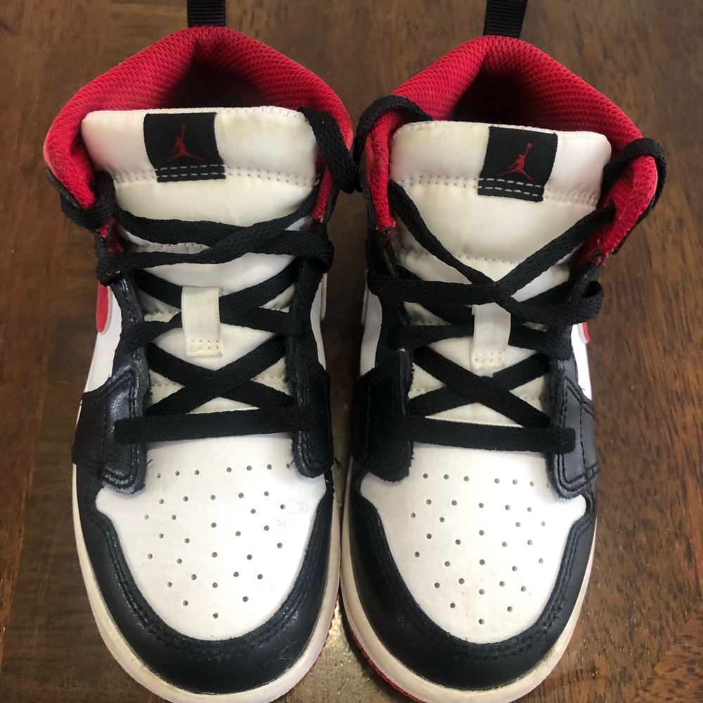Nike Air  jordan 1 high size 10C Jordan 1 MidInfant/Toddler Shoes